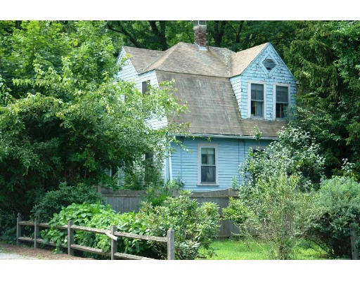 Unit for sale at 68 Boyce St, Auburn, MA 01501