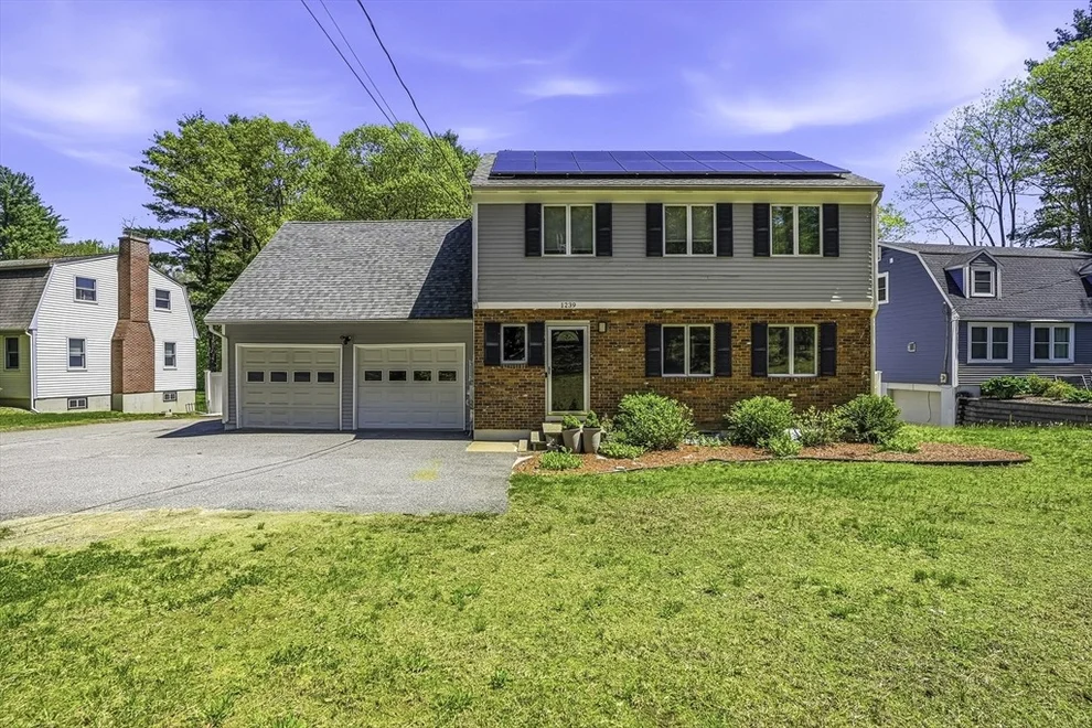 Unit for sale at 1239 Edgell Rd, Framingham, MA 01701