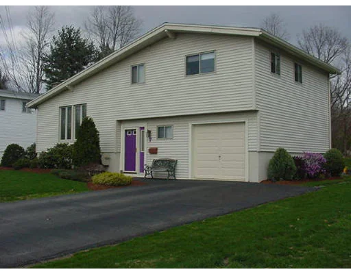Unit for sale at 7 Fairbanks Road, Framingham, MA 01701