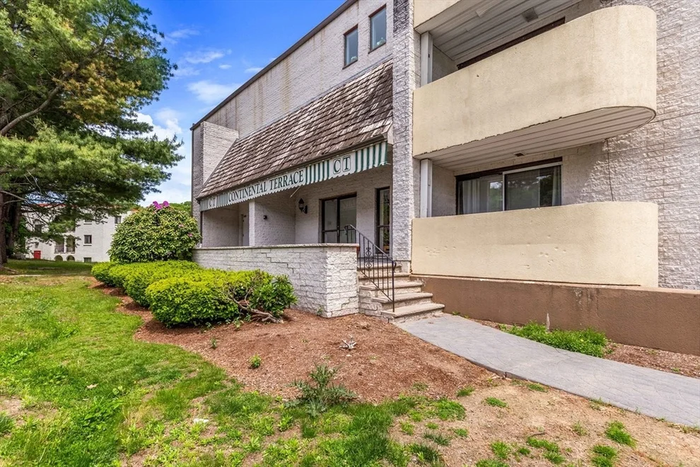 Unit for sale at 295 W Wyoming Ave, Stoneham, MA 02180