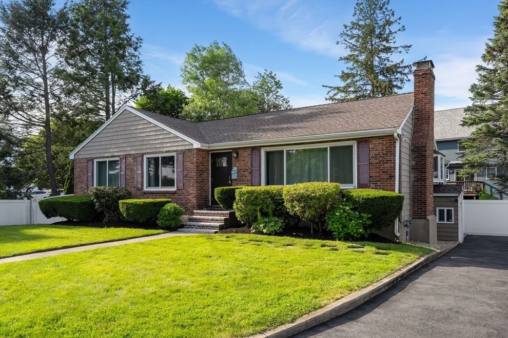 Unit for sale at 56 Beach St, Woburn, MA 01801