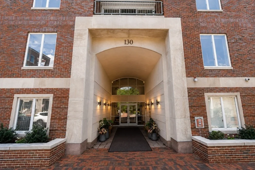 Unit for sale at 130 Mount Auburn St, Cambridge, MA 02138