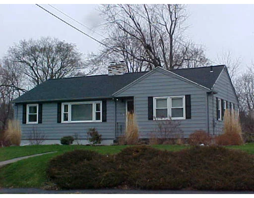 Unit for sale at 17 Knollwood Ave, Shrewsbury, MA 01545