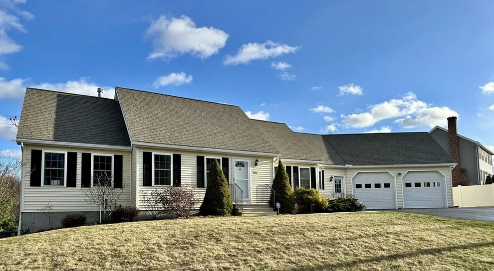 Unit for sale at 470 Elm St, Leominster, MA 01453