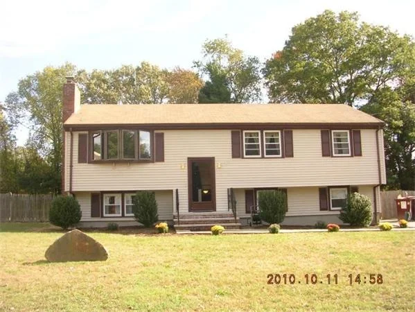 Unit for sale at 96 Village Gate Dr, Bridgewater, MA 02324