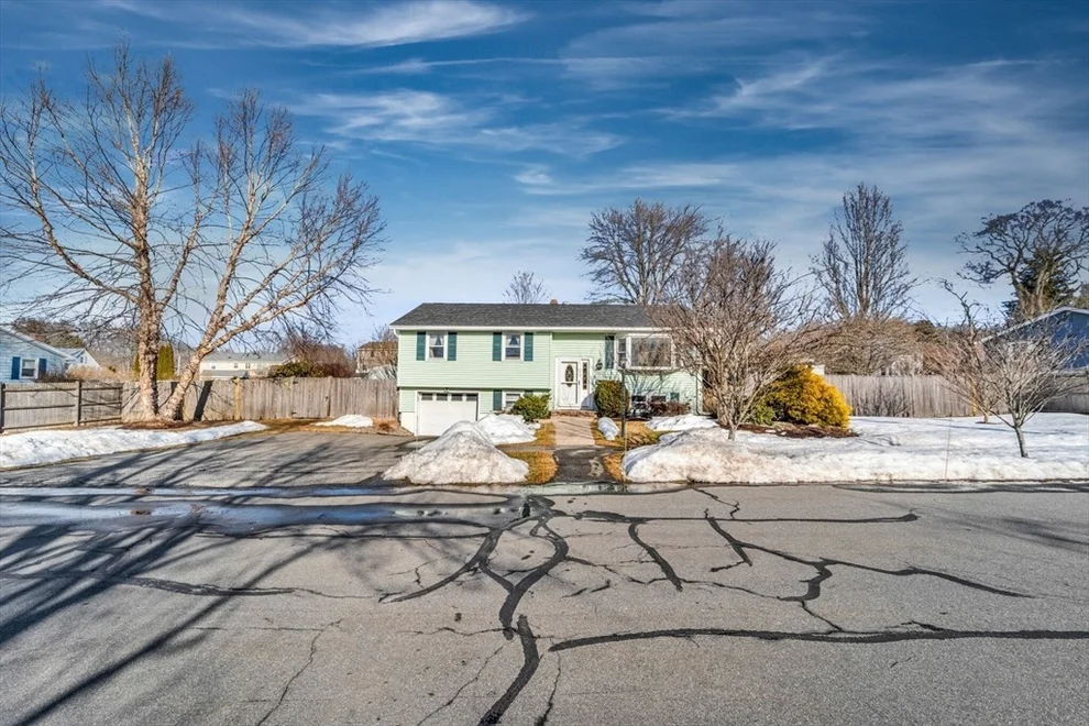 Unit for sale at 5 Bates Rd, Haverhill, MA 01832