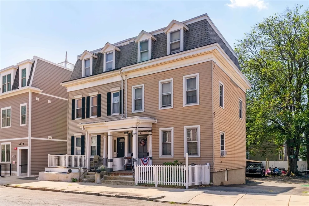 Unit for sale at 611 E 7th St, Boston, MA 02127