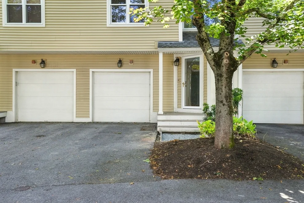 Unit for sale at 19 Hammond Place, Woburn, MA 01801