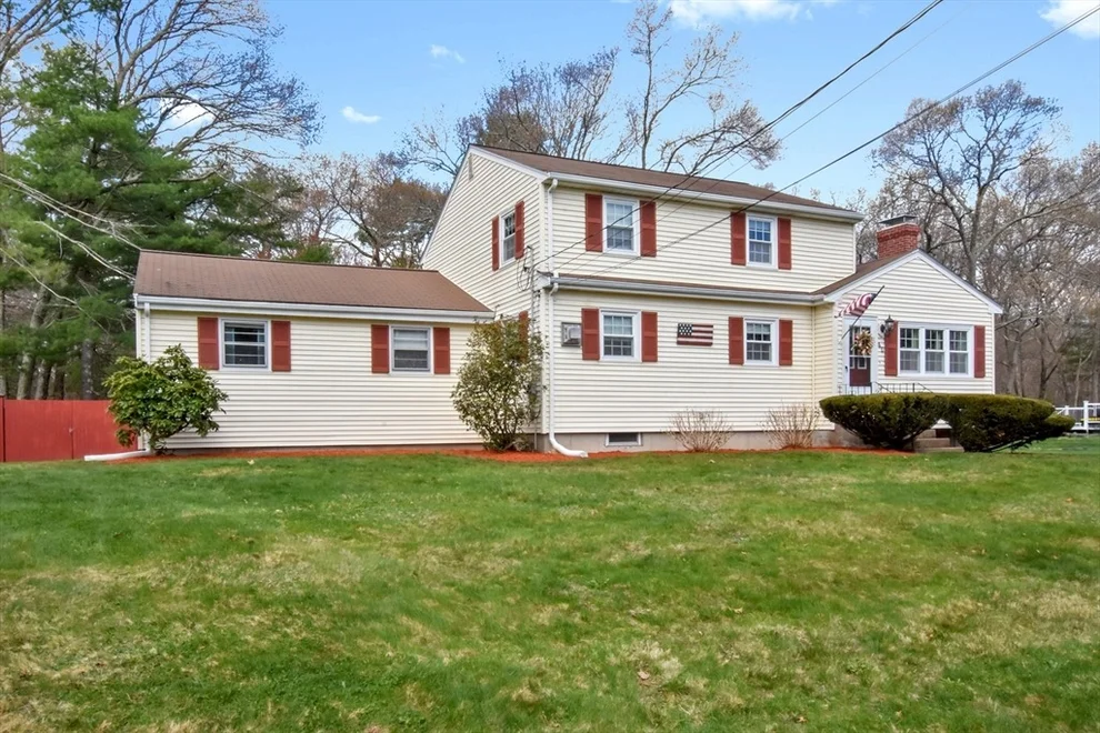 Unit for sale at 40 Valleyview Rd, Bellingham, MA 02019