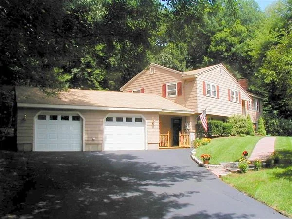Unit for sale at 3 Pennock Road, Chelmsford, MA 01824