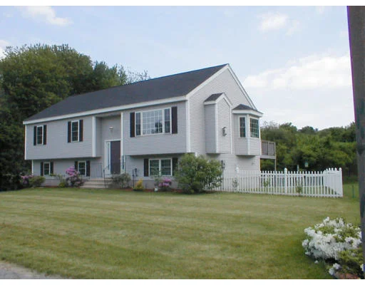 Unit for sale at 2 Brian Way, Maynard, MA 01754