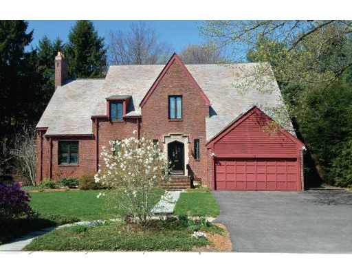 Unit for sale at 6 Ferncroft Road, Newton, MA 02468