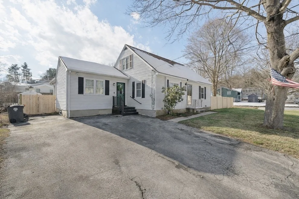 Unit for sale at 130 Westwood Dr, Nashua, NH 03062