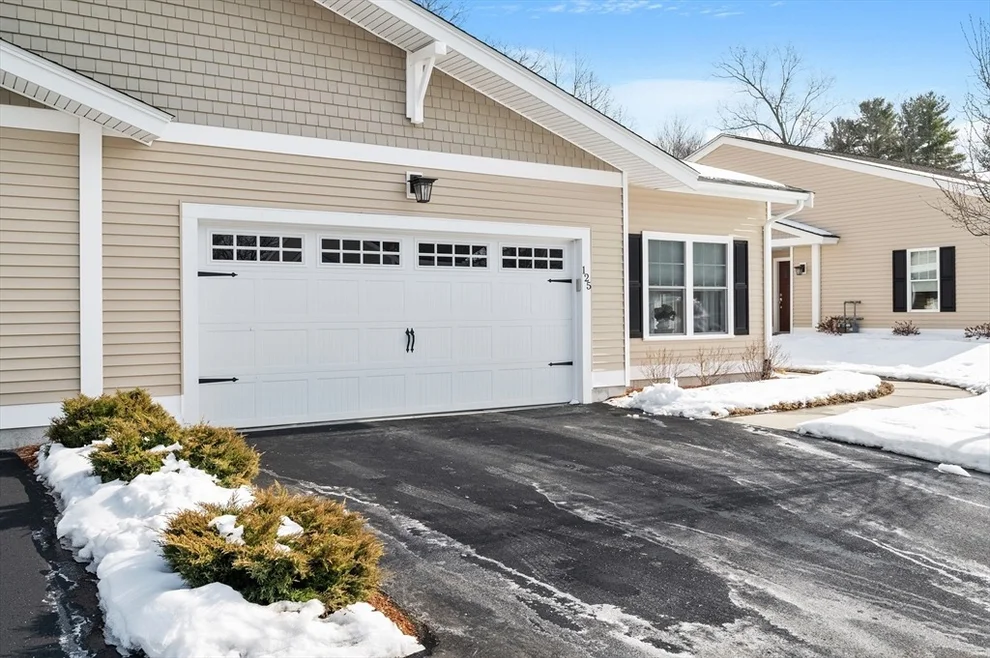 Unit for sale at 125 Rogerson Crossing, Uxbridge, MA 01569