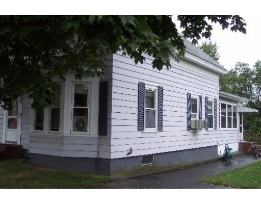 Unit for sale at 28 Ashland St, North Andover, MA 01845