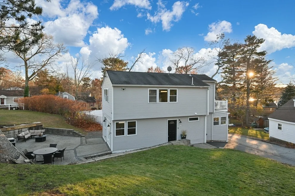 Unit for sale at 10 Hillside Rd, North Reading, MA 01864