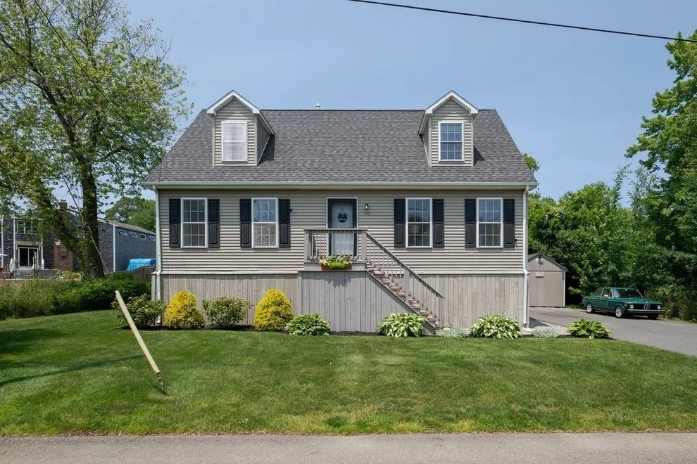 Unit for sale at 110 Monitor Rd, Marshfield, MA 02050