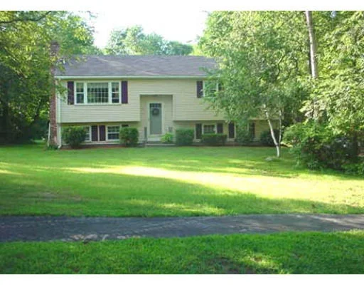 Unit for sale at 11 Juniper Brook Rd, Northborough, MA 01532