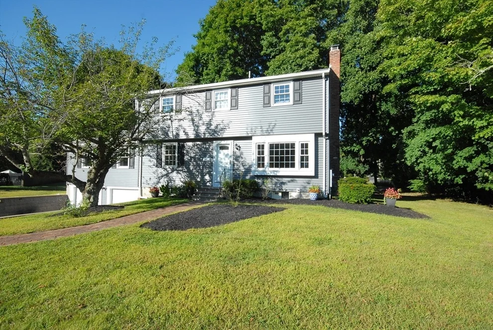Unit for sale at 8 Winslow St, Concord, MA 01742