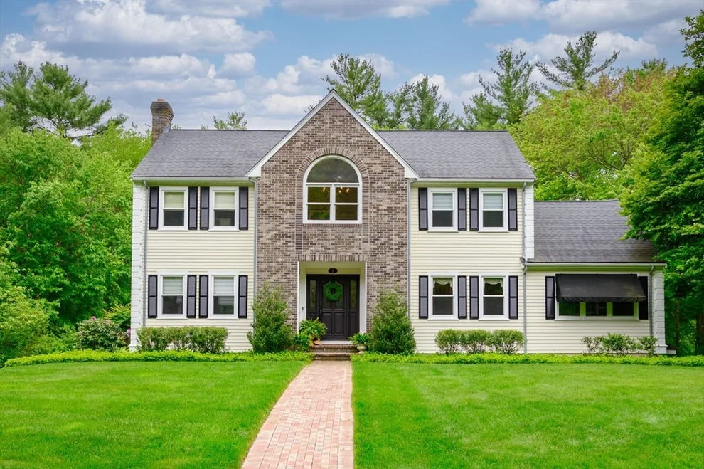 Unit for sale at 5 Pheasant Run, East Bridgewater, MA 02333