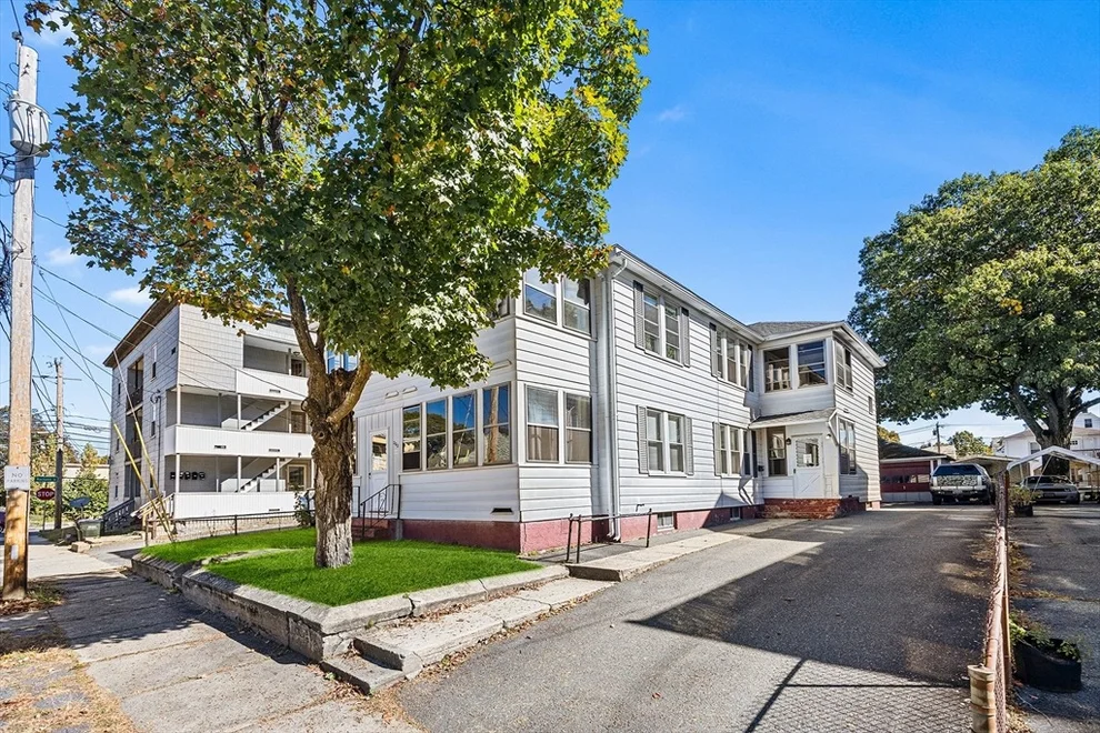 Unit for sale at 208 Fifth St, Leominster, MA 01453