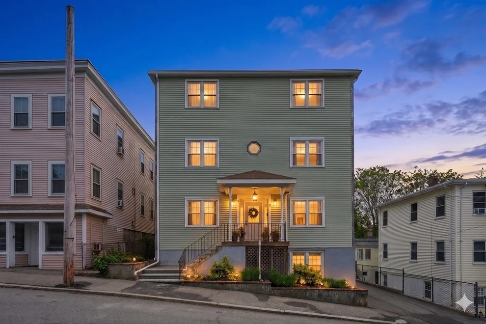 Unit for sale at 11 Columbia Rd, Wakefield, MA 01880