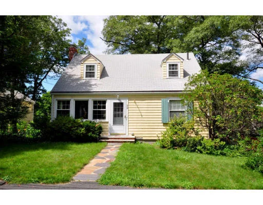 Unit for sale at 28 Roundwood Rd, Newton, MA 02464