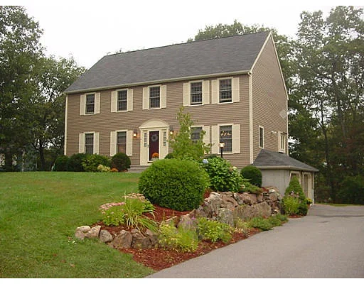 Unit for sale at 4 Presbrey Place, Natick, MA 01760
