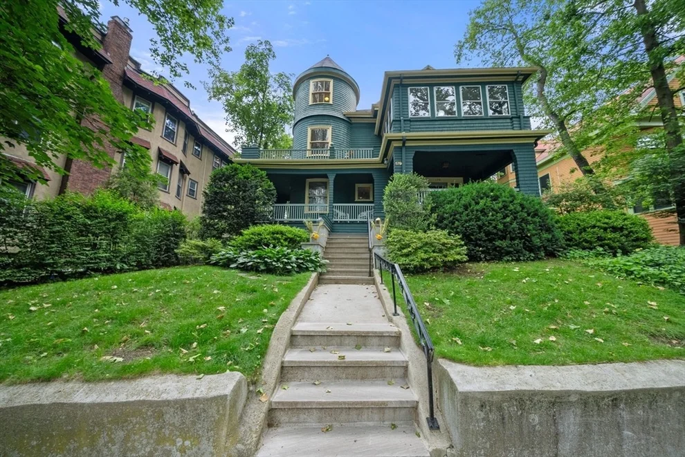 Unit for sale at 179 Rawson, Brookline, MA 02445
