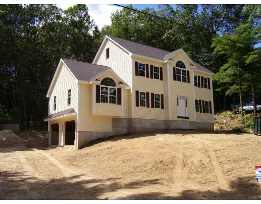 Unit for sale at 6 Glenwood Rd, Billerica, MA 01821