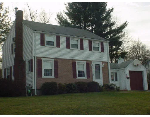 Unit for sale at 87 Abigail Adams Cir, Weymouth, MA 02191