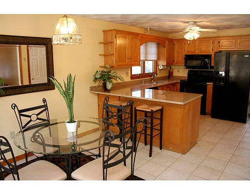 Unit for sale at 5 Percy Ave, Reading, MA 01867