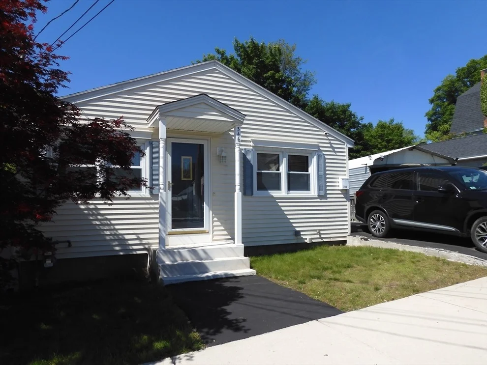 Unit for sale at 346 University Ave, Lowell, MA 01854