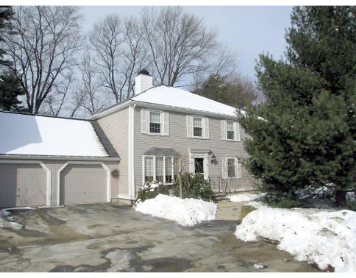 Unit for sale at 8 Fairway Circle, Natick, MA 01760