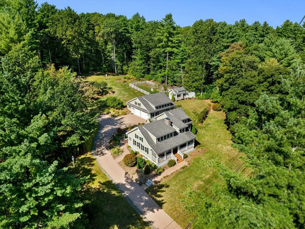 Unit for sale at 14 Cross St, Dunstable, MA 01827