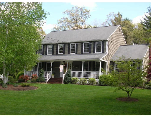 Unit for sale at 6 Edmunds Way, Franklin, MA 02038