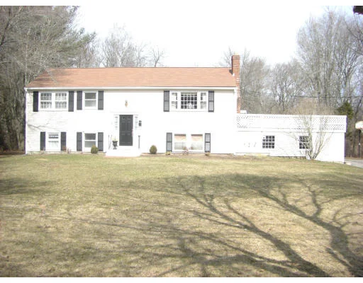 Unit for sale at 8 Fountainbleau Drive, Hingham, MA 02043
