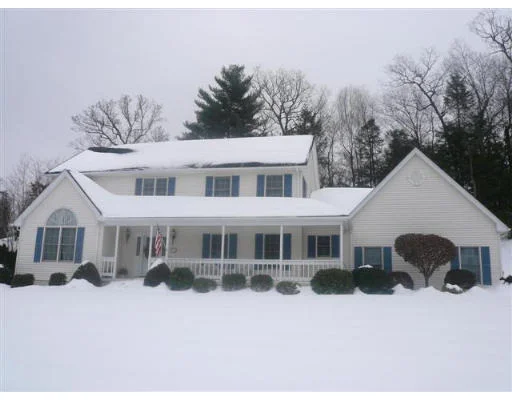 Unit for sale at 31 Cedar Knoll Dr, Agawam, MA 01030