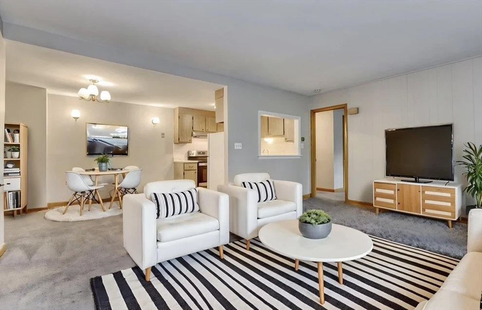 Unit for sale at 58 Jacqueline Rd, Waltham, MA 02452