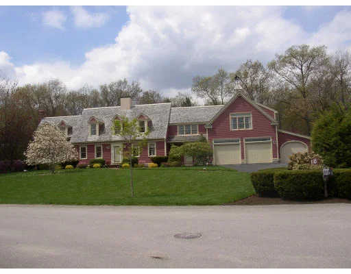 Unit for sale at 18 Isaac Sprague Dr, Hingham, MA 02043