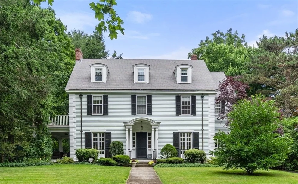 Unit for sale at 44 Metcalf St, Worcester, MA 01609