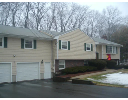 Unit for sale at 26 Hampshire Rd, Peabody, MA 01960