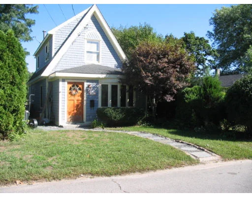 Unit for sale at 24 Mildred Ave, Swansea, MA 02777