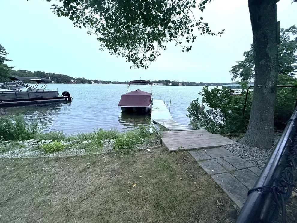 Unit for sale at 0 Wakefield Ave - Webster Lake, Webster, MA 01570