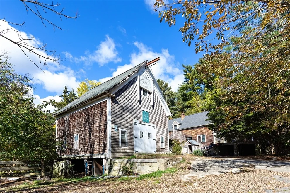 Unit for sale at 58 W Elm St, Pembroke, MA 02359