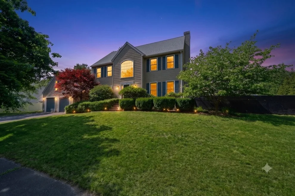 Unit for sale at 14 Marina Dr, Haverhill, MA 01830