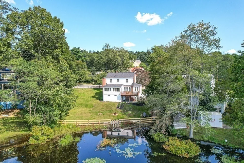 Unit for sale at 32 Woodside Road, Winchester, MA 01890
