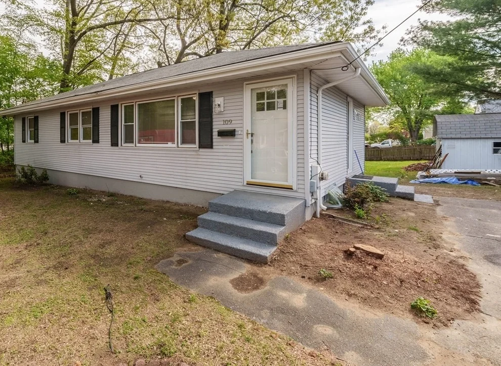 Unit for sale at 109 9th Ave, Chicopee, MA 01020