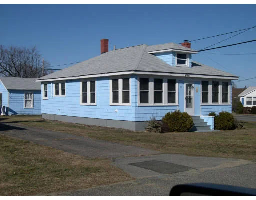 Unit for sale at 42 Samoset Ave, Marshfield, MA 02050
