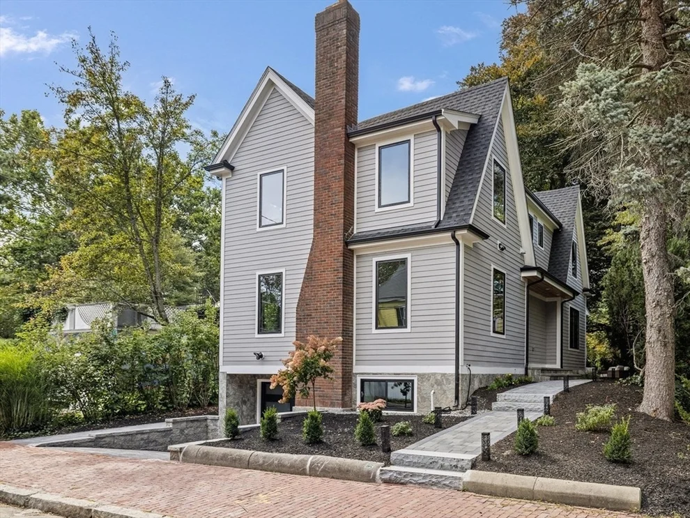 Unit for sale at 45 Sparks St, Cambridge, MA 02138